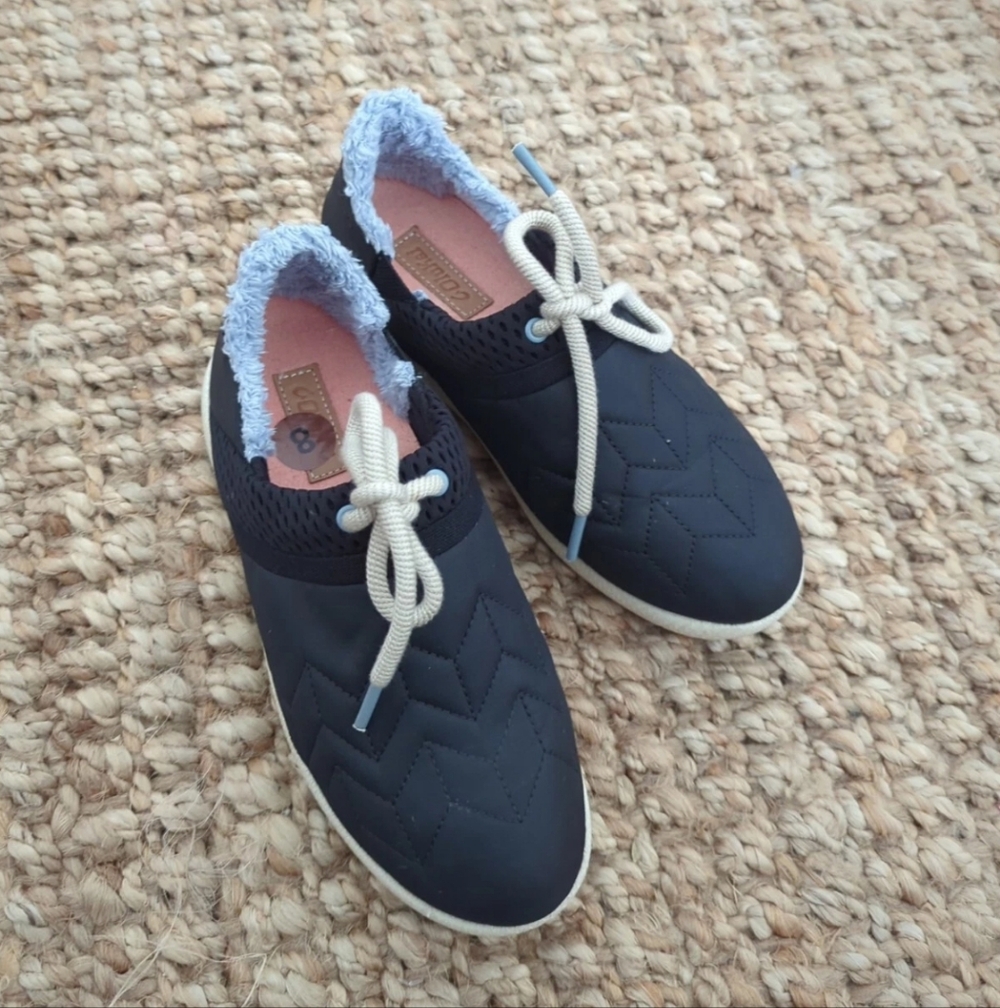 Olukai Mahiki Women’s Slipper Sneaker Shoes- Size 8Very Comfy! NWOT